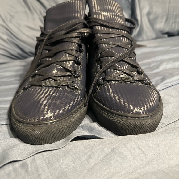 Size 12 no box excellent condition - Picture 10 of 10